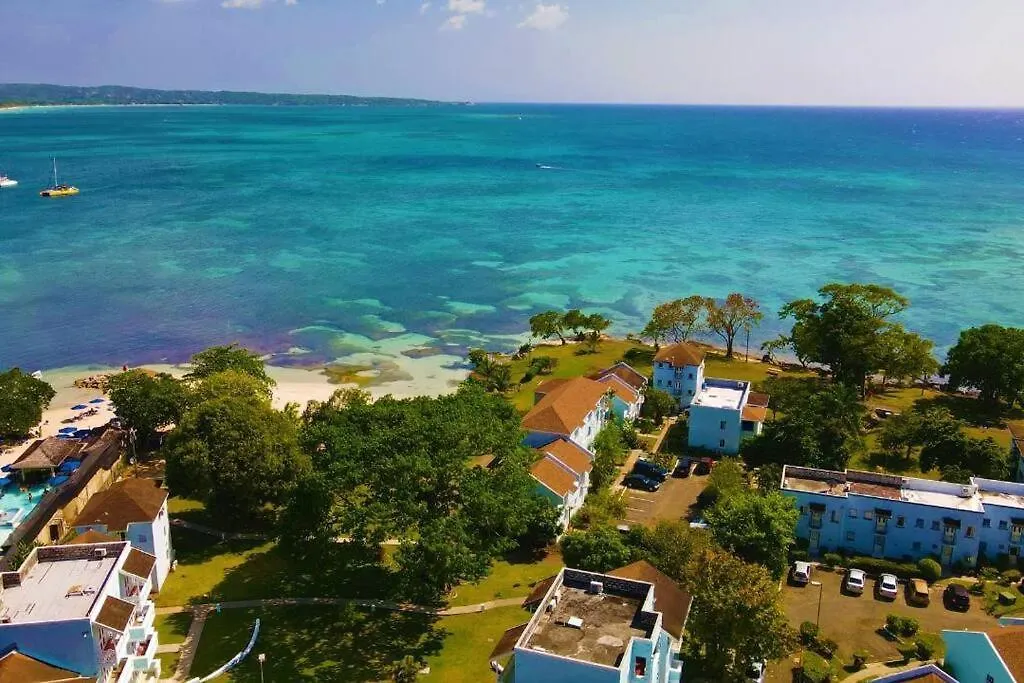 Apartament Palm Point Villa Negril - Townhouse Steps From The Beach!